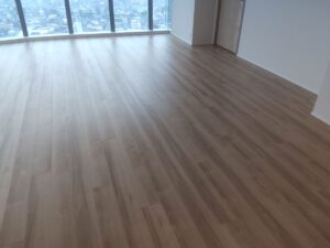 【施工後】東京都中野区 ご新築マンション Ｋ様邸 ワンニャンすべらんフロアコーティング施工事例 M&Mフロアコーティング施工済み