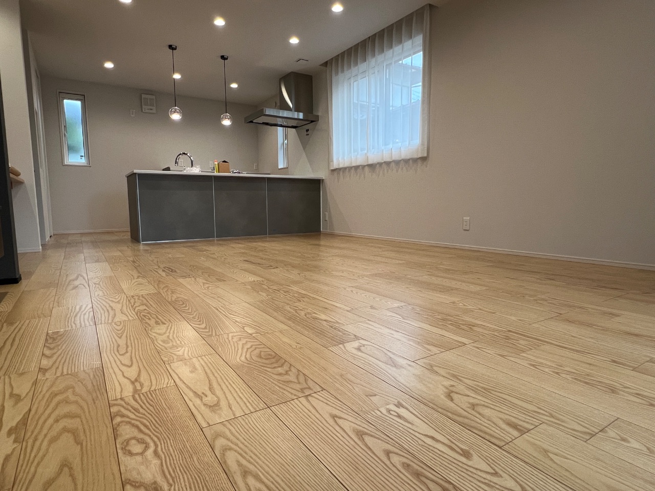 【施工後】千葉県四街道市 ご新築戸建て Ｔ様邸 セラミックガラスフロアコーティング施工事例 M&Mフロアコーティング施工済み